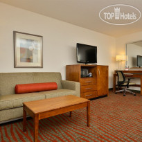 Holiday Inn Express Boston-Milford