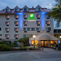 Holiday Inn Express Boston-Waltham 
