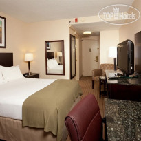 Holiday Inn Express Boston-Waltham 