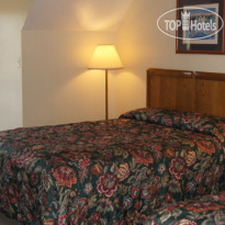 Blue Spruce Motel & Townhouses 