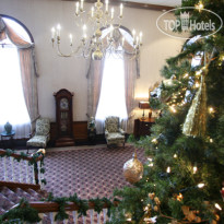 The Colonial Hotel 