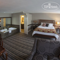 The Colonial Hotel 