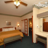 Comfort Suites Dallas Park Central 