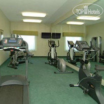 Comfort Suites Beaumont Тренажерный зал с кардио-обору