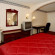 Rodeway Inn & Suites Hwy 290 NW люкс с рабочей зоной