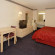 Rodeway Inn & Suites Hwy 290 NW номер с дополнительными удобст