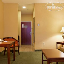 Holiday Inn Express Hotel & Suites San Antonio South 