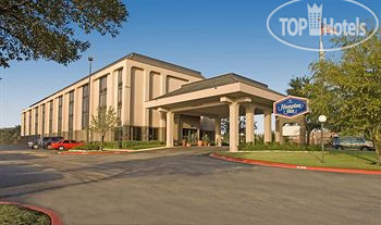 Фотографии отеля  Hampton Inn College Station 3*