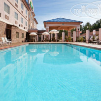 Holiday Inn Express Palestine 