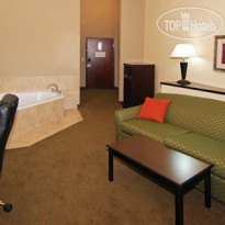 Comfort Suites Palestine 