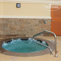 Comfort Suites Palestine 