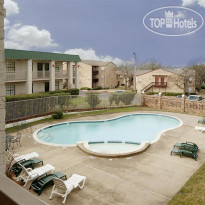 Americas Best Value Inn & Suites Denton 