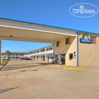 Days Inn by Wyndham Baytown Garth Road I10 East 