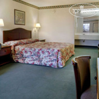 Days Inn San Antonio Northwest / Fiesta Park 