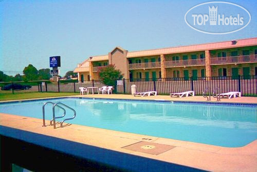 Новые добавленные фото туристов Americas Best Value Inn Paris 2*