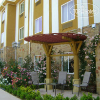 Best Western Plus Blanco Luxury Inn & Suites 