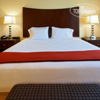 Holiday Inn Express Hotel & Suites Cleburne