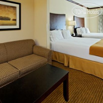 Holiday Inn Express Hotel & Suites Cleburne