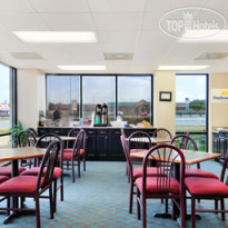 Days Inn and Suites Round Rock 