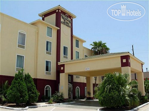 Фотографии отеля  Comfort Inn & Suites FM1960-Champions  3*