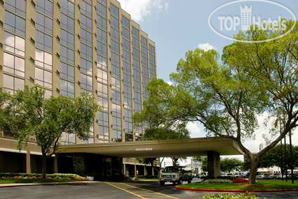 Фотографии отеля  Hilton Houston Southwest 3*