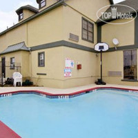 Super 8 Motel Fort Worth 2*