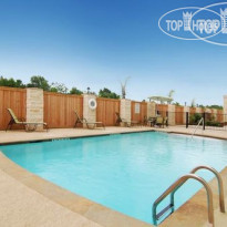 Holiday Inn Express Houston South Pearland 