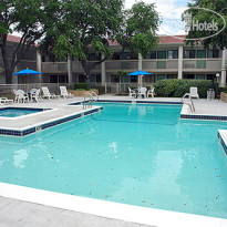 Motel 6 Dallas-Addison 