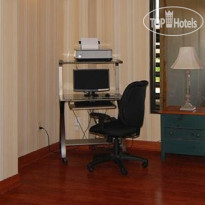 Econo Lodge Inn & Suites Six Flags 