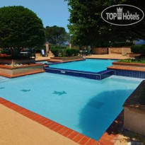 Econo Lodge Inn & Suites Six Flags