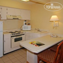 Econo Lodge Inn & Suites Six Flags