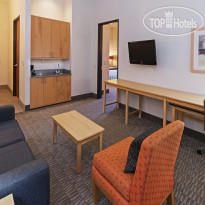La Quinta Inn & Suites Austin Cedar Park Lakeline 