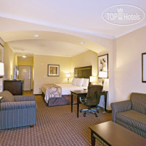 La Quinta Inn & Suites Cleburne 