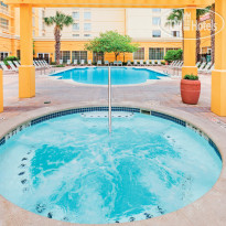 La Quinta Inn & Suites San Antonio Convention Cntr 