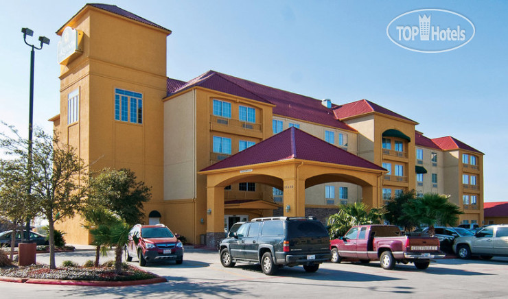 Фотографии отеля  La Quinta Inn & Suites San Antonio North Stone Oak 3*