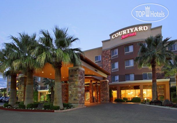 Фотографии отеля  Courtyard St. George 3*