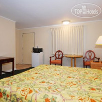 Rodeway Inn By the Bay 