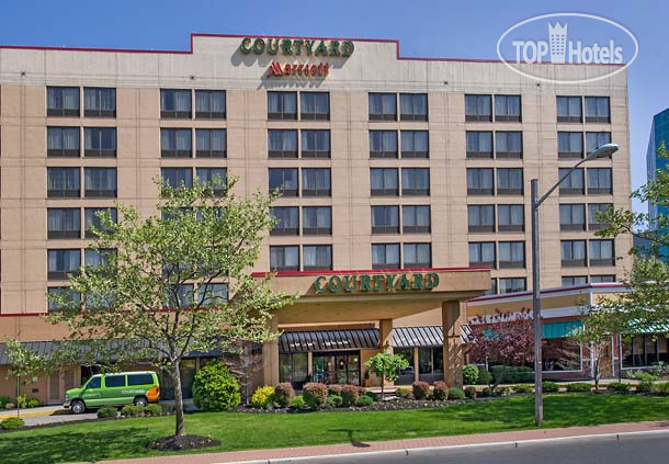 Фотографии отеля  Courtyard Secaucus Meadowlands 3*