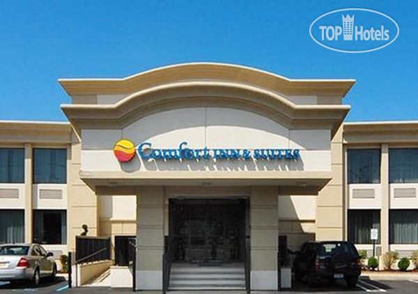 Фотографии отеля  Comfort Inn & Suites Paramus 3*