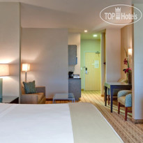 Holiday Inn Express Hotel & Suites Las Vegas I-215 S. Beltway 