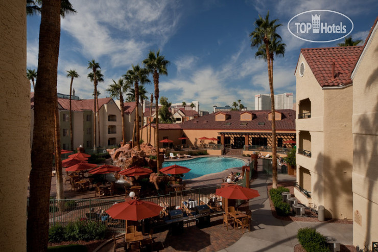 Фото Holiday Inn Club Vacations Las Vegas Desert Club Resort