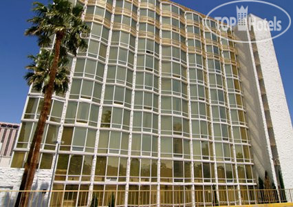 Фотографии отеля  Clarion Hotel and Casino Near Las Vegas Strip 3*