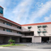 Quality Inn Burbank Airport 2*