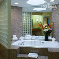 DoubleTree Suites by Hilton Santa Monica 