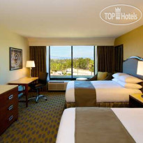 DoubleTree by Hilton Los Angeles Westside 