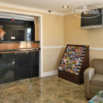 Howard Johnson Inn Airport Florida Mall Лобби