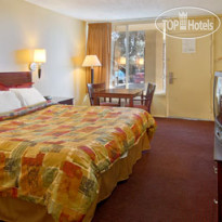 Howard Johnson Inn Airport Florida Mall 