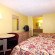 Econo Lodge Inn & Suites Maingate Central 