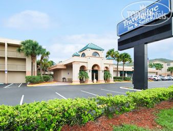 Фотографии отеля  Travelodge Inn & Suites Orlando Airport 2*