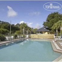 Travelodge Suites Maingate 